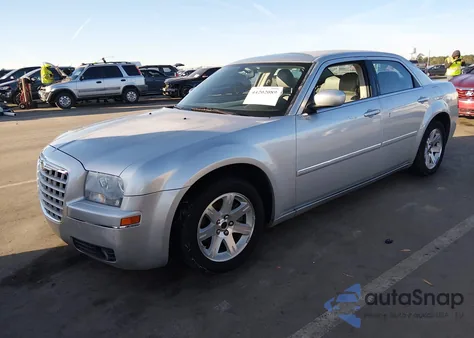 2006 Chrysler 300 Touring z USA, uszkodzony, nr VIN 2C3KA53G86H294252